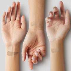 Covergirl - Simply Ageless Instant Wrinkle Defying Foundation With Hyaluronic Complex, Vitamin C, and Niacinamide - SPF 28, 100% Cruelty-Free