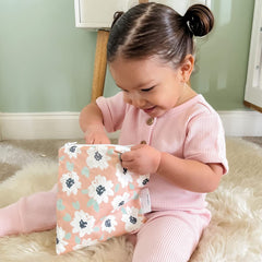 ITZY RITZY Reusable Snack Bag – 7” x 7” BPA-Free Snack Bag is Food Safe, Washable and Ideal for Storing Snacks, Pacifiers, Electronics and Makeup in a Diaper Bag, Purse or Travel Bag, Playful Petals