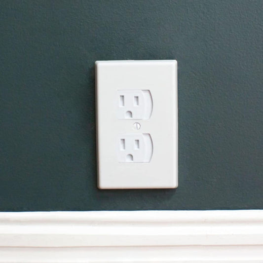 Toddleroo by North States Sliding Outlet Covers | Automatic self-closing design | Installs over any standard sized home outlets | Baby proofing with confidence (4-Pack, Soft White)