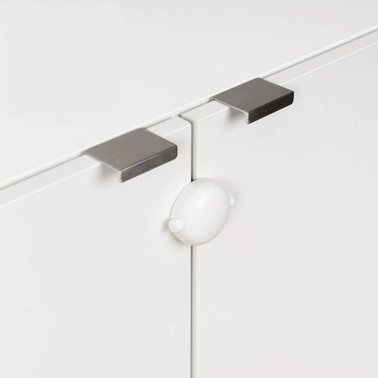 QDOS ADHESIVE DOUBLE DOOR CABINET LOCK - Easy One Handed Operation - Patented ZeroPinch Design - Only Fits Standard Framed Cabinets and Furniture - Baby Proofing Doesn't Have to be Ugly | White