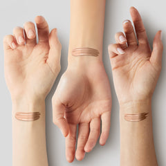 Covergirl -Simply Ageless 3-in-1 Liquid Foundation Infused with Hyaluronic Complex, Vitamin C and Niacinamide - Hydrating Formula, 100% Cruelty-Free